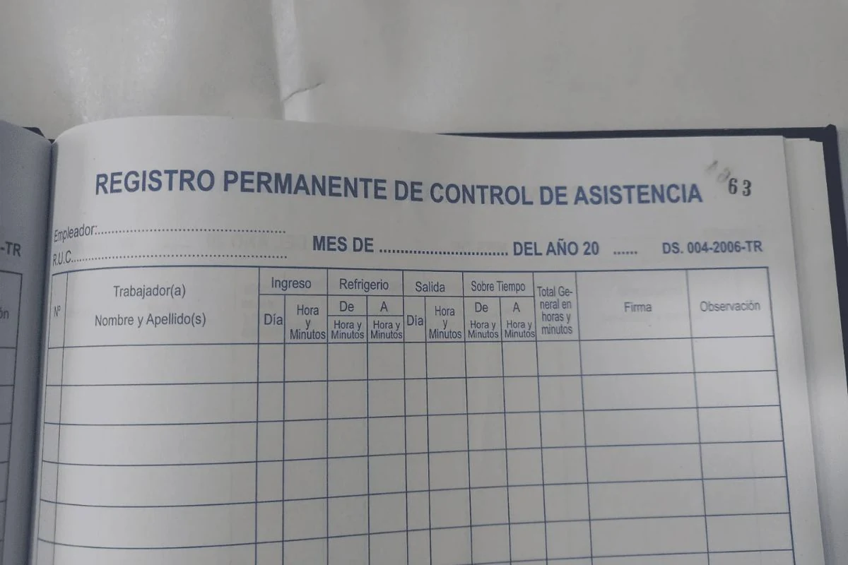 Libro físico Registro Permanente de Control de Asistencia DS 004-2006-TR Perú