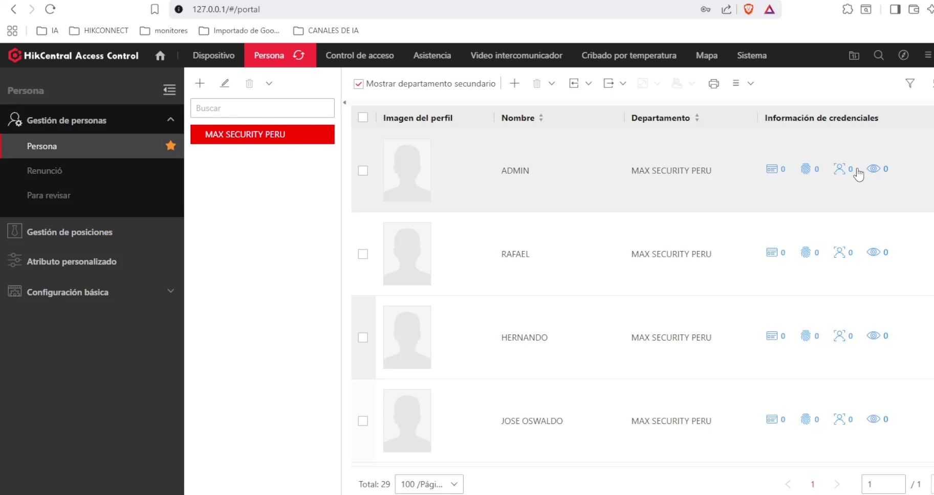 Software de gestión de usuarios para enrolamiento biométrico — lista de personas registradas en el sistema de control de asistencia