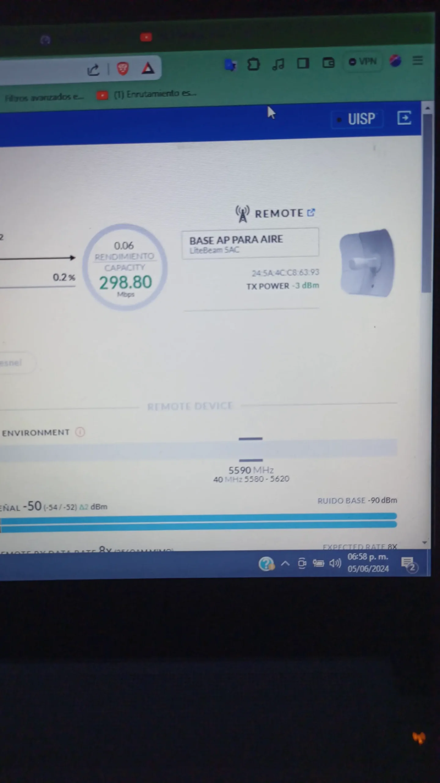 Pantalla UISP mostrando rendimiento de radioenlace Ubiquiti LiteBeam 5AC a 298.80 Mbps — señal -50 dBm, canal 5590 MHz 40 MHz, proyecto La Libertad